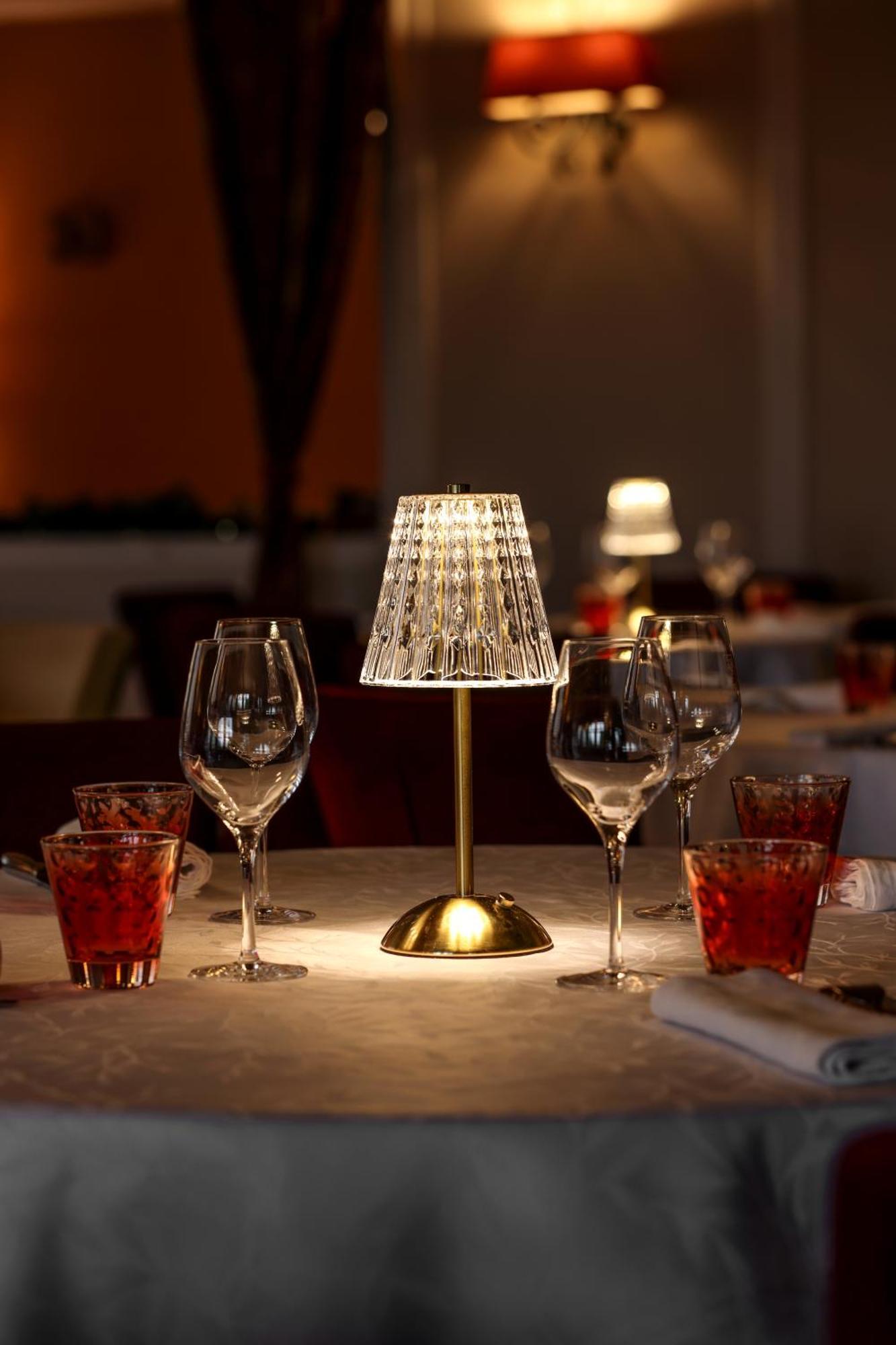 Logis Hotel-Restaurant Les Voyageurs La Coquille Eksteriør billede