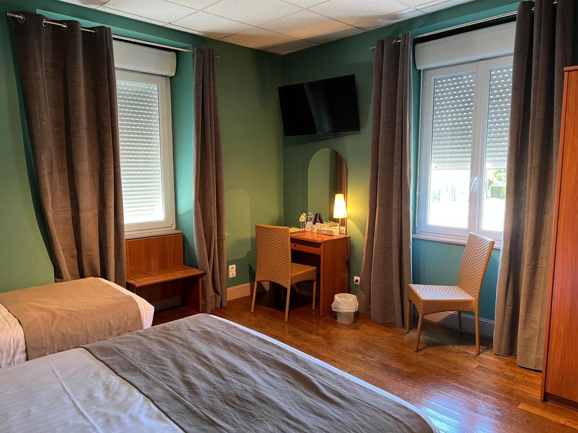 Logis Hotel-Restaurant Les Voyageurs La Coquille Eksteriør billede
