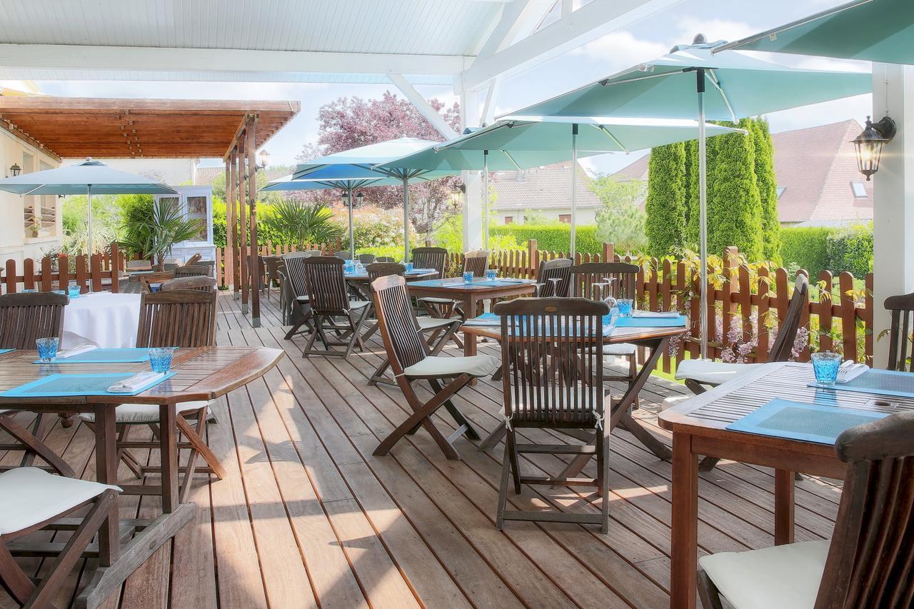 Logis Hotel-Restaurant Les Voyageurs La Coquille Eksteriør billede