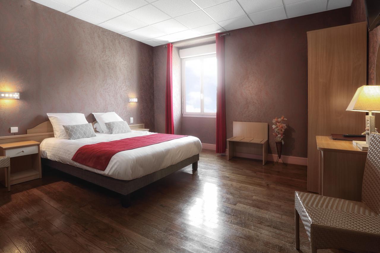 Logis Hotel-Restaurant Les Voyageurs La Coquille Eksteriør billede