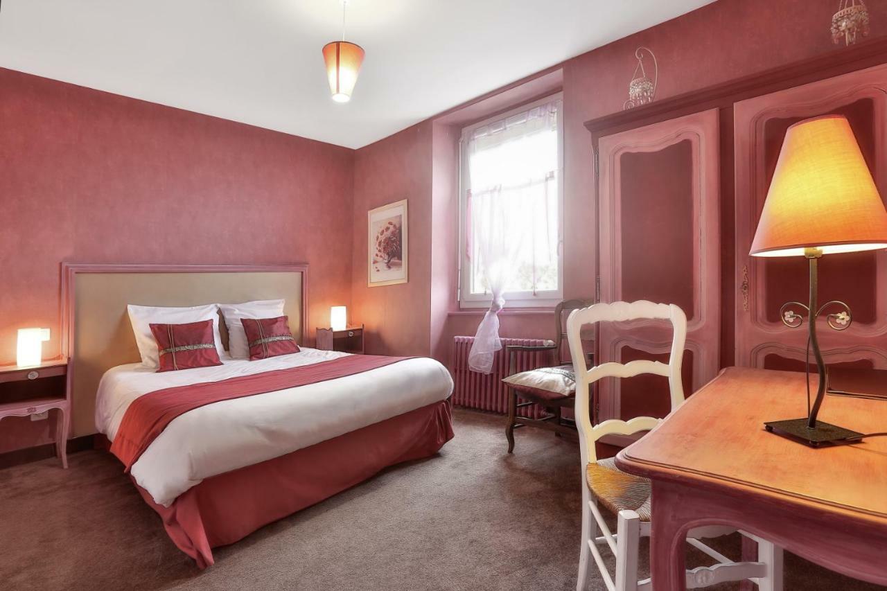 Logis Hotel-Restaurant Les Voyageurs La Coquille Eksteriør billede